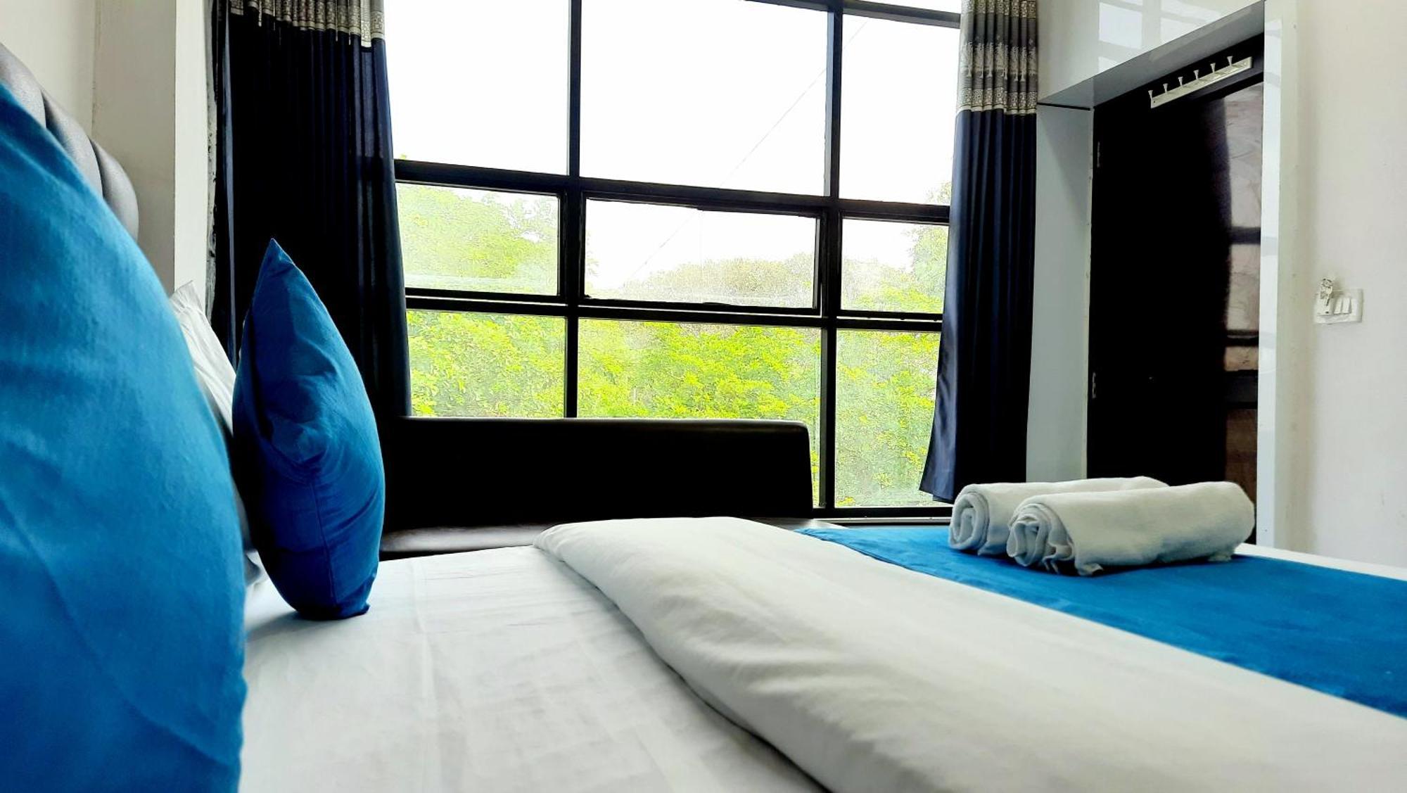 Hotel Season 아흐메다바드 외부 사진