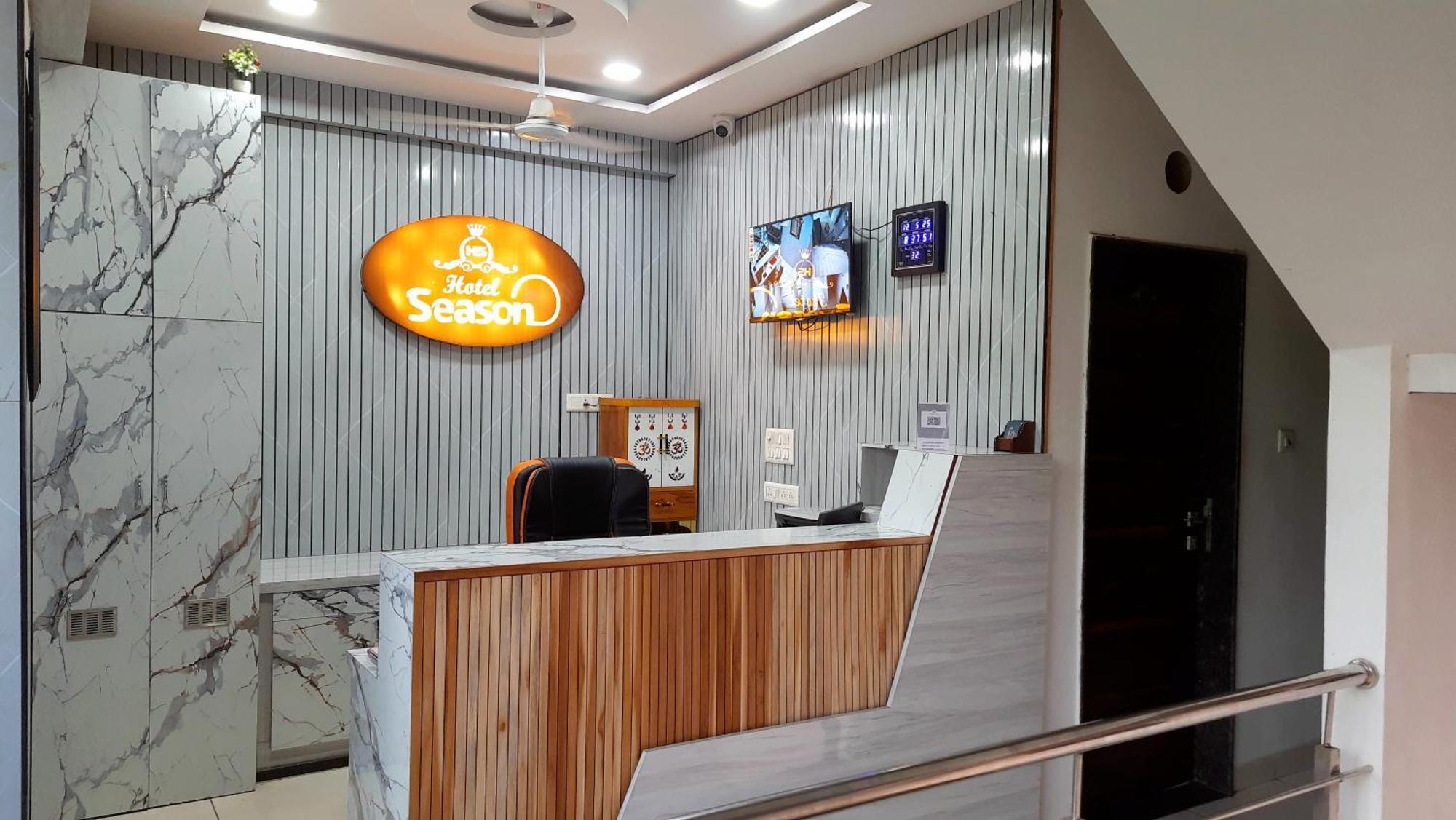 Hotel Season 아흐메다바드 외부 사진